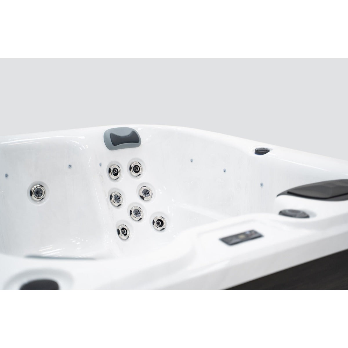 Elysium 6 Plug & Play Hot Tub — 6 Person with Lounger | Steam & Oak