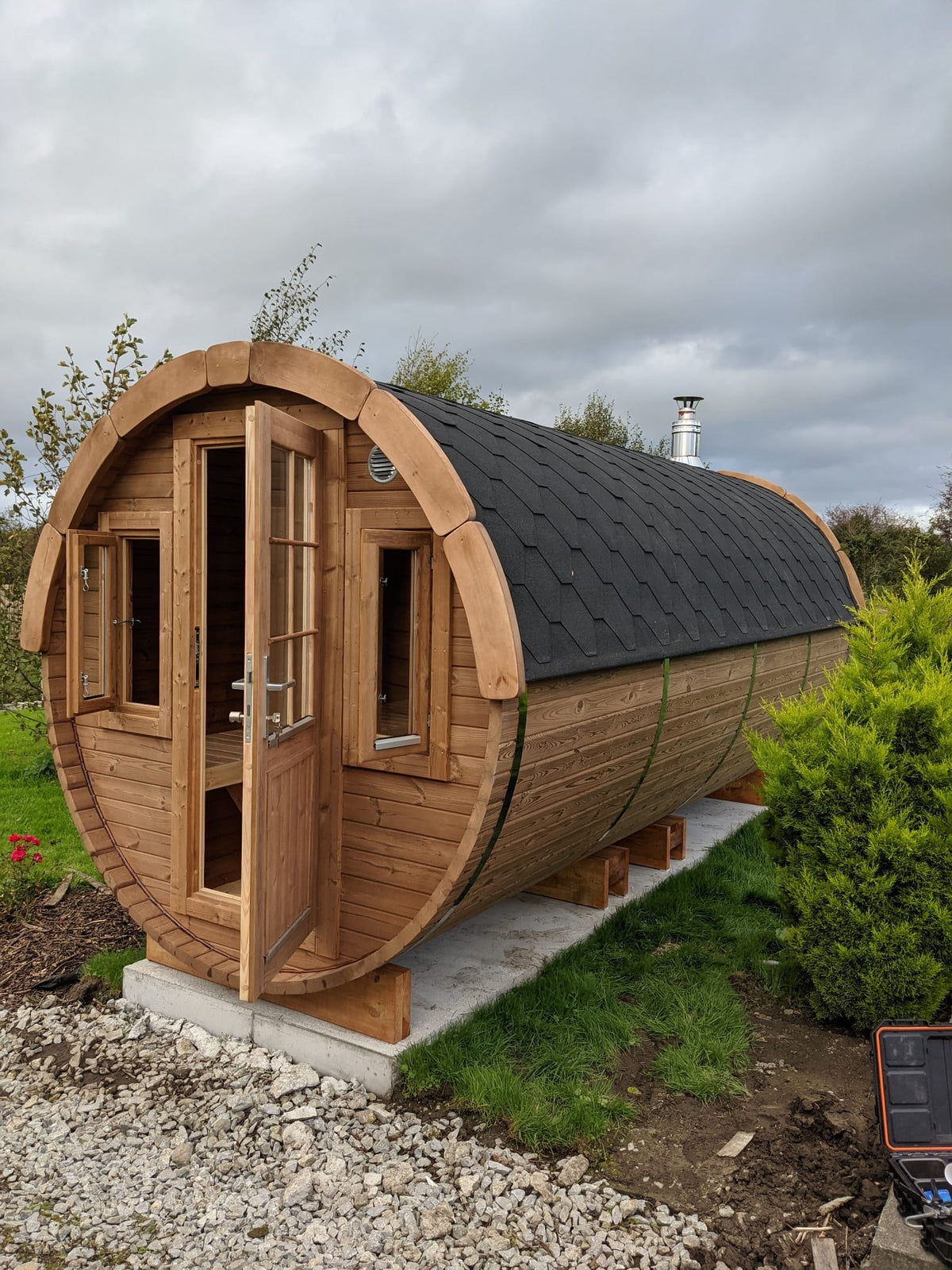 Holvi 400 thermowood barrel sauna with the glazed door open