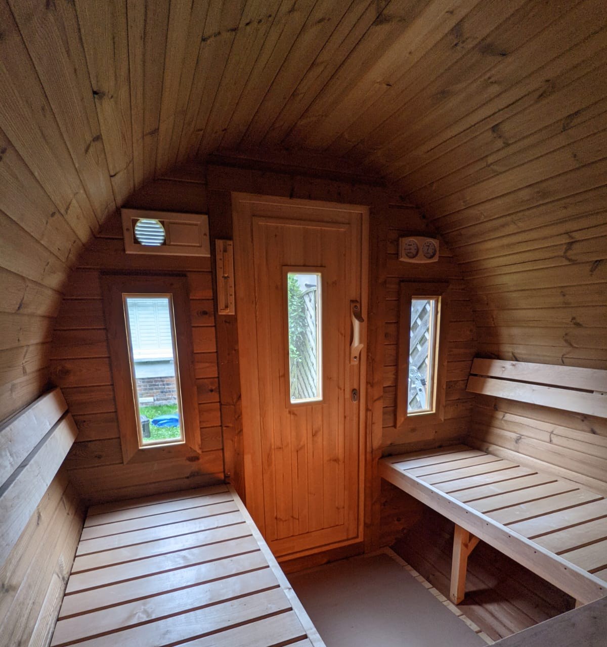 Holvi 300 interior with two facing side benches