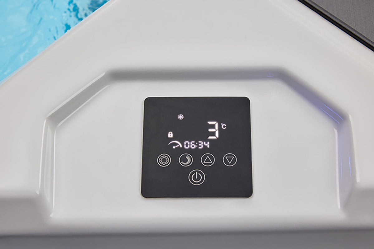 Absolute Zero ice bath digital control panel for setting water temperature