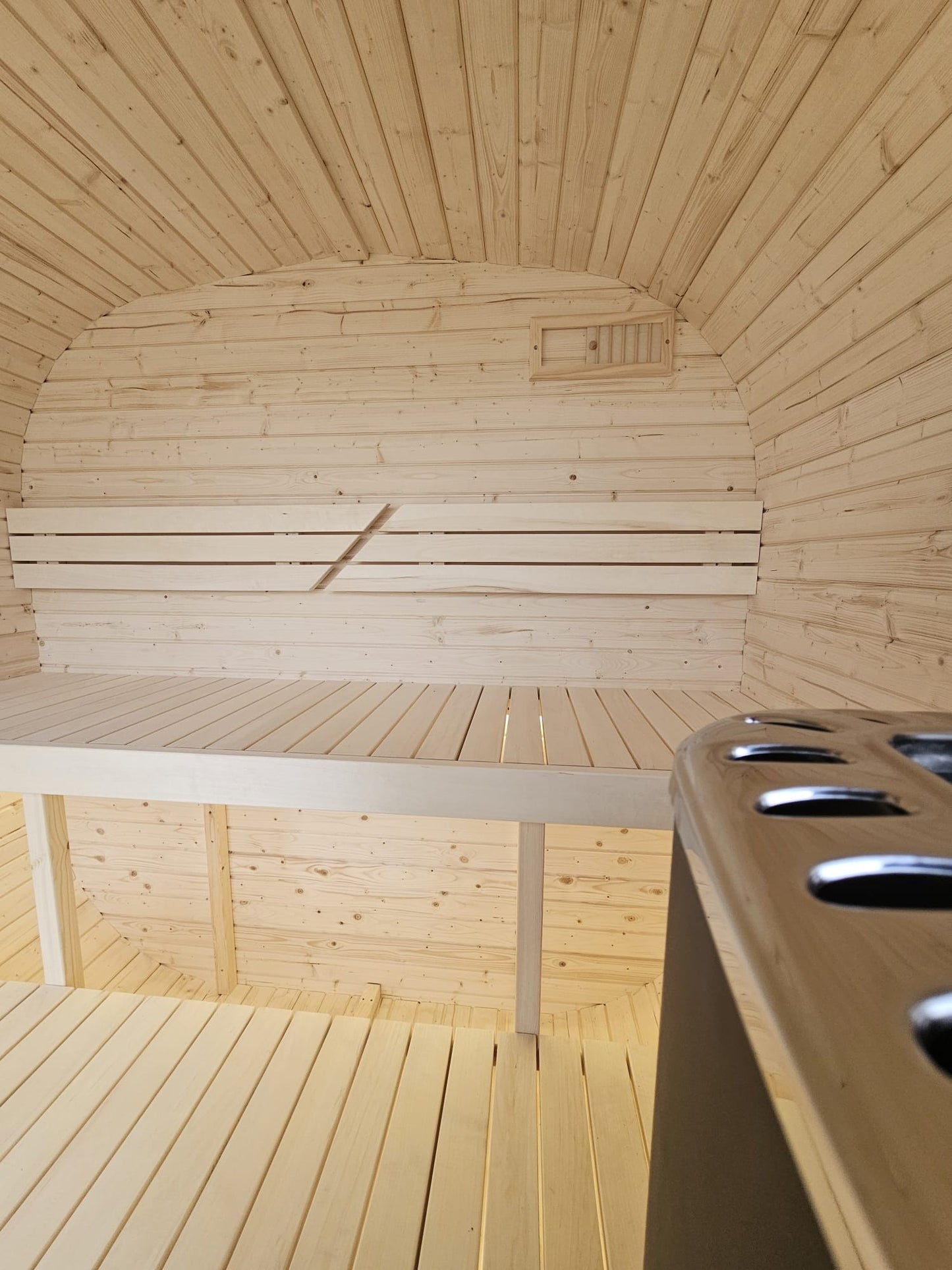 Cube Sauna 2m interior bench layout with ventilation detail