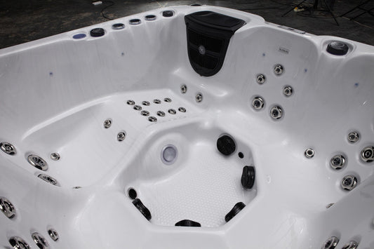 WithinWellness Aurora | 6-Person High Power 32A Hot Tub