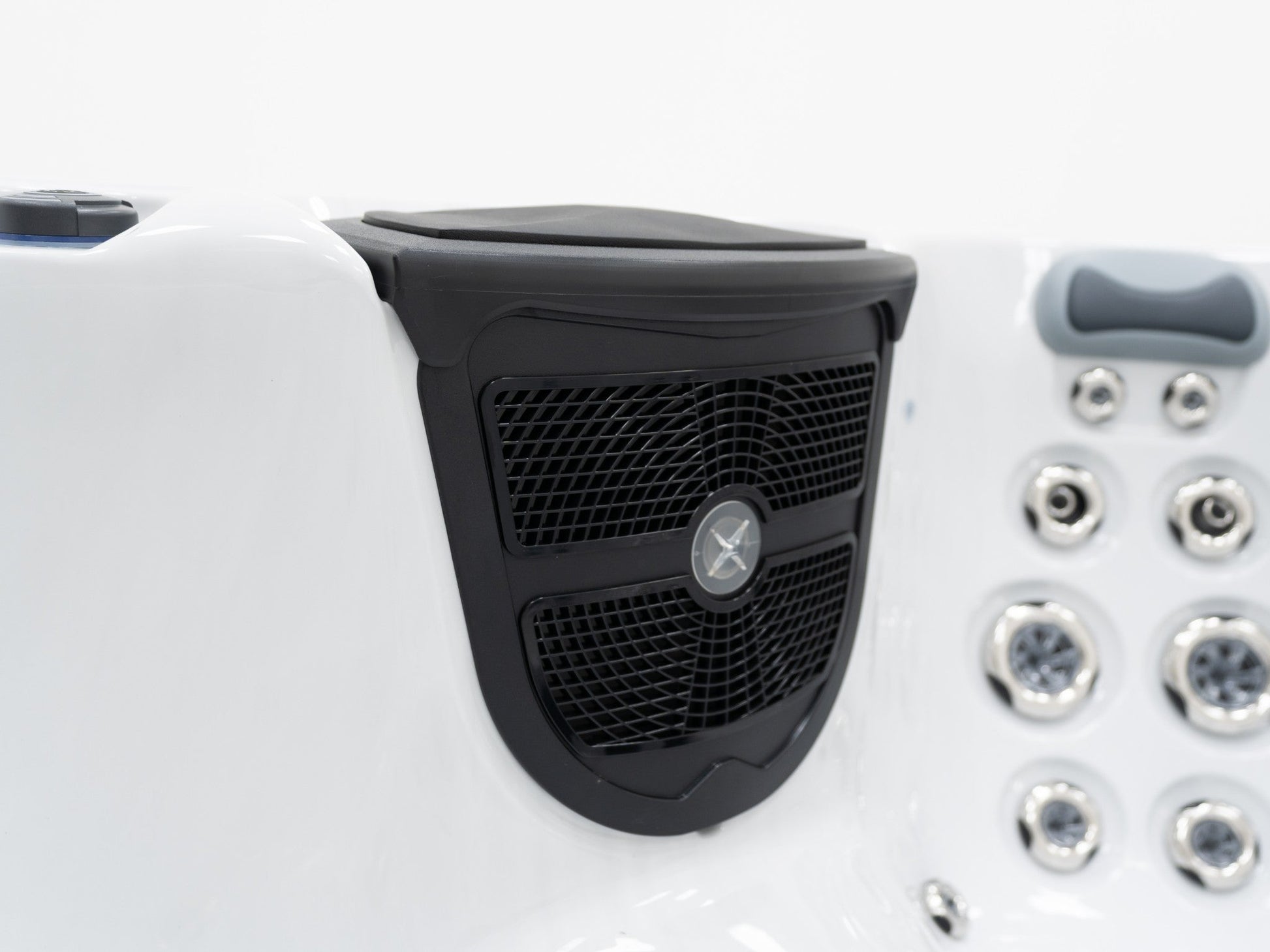 WithinWellness Equinox | 7-Seat High Power 32A Hot Tub