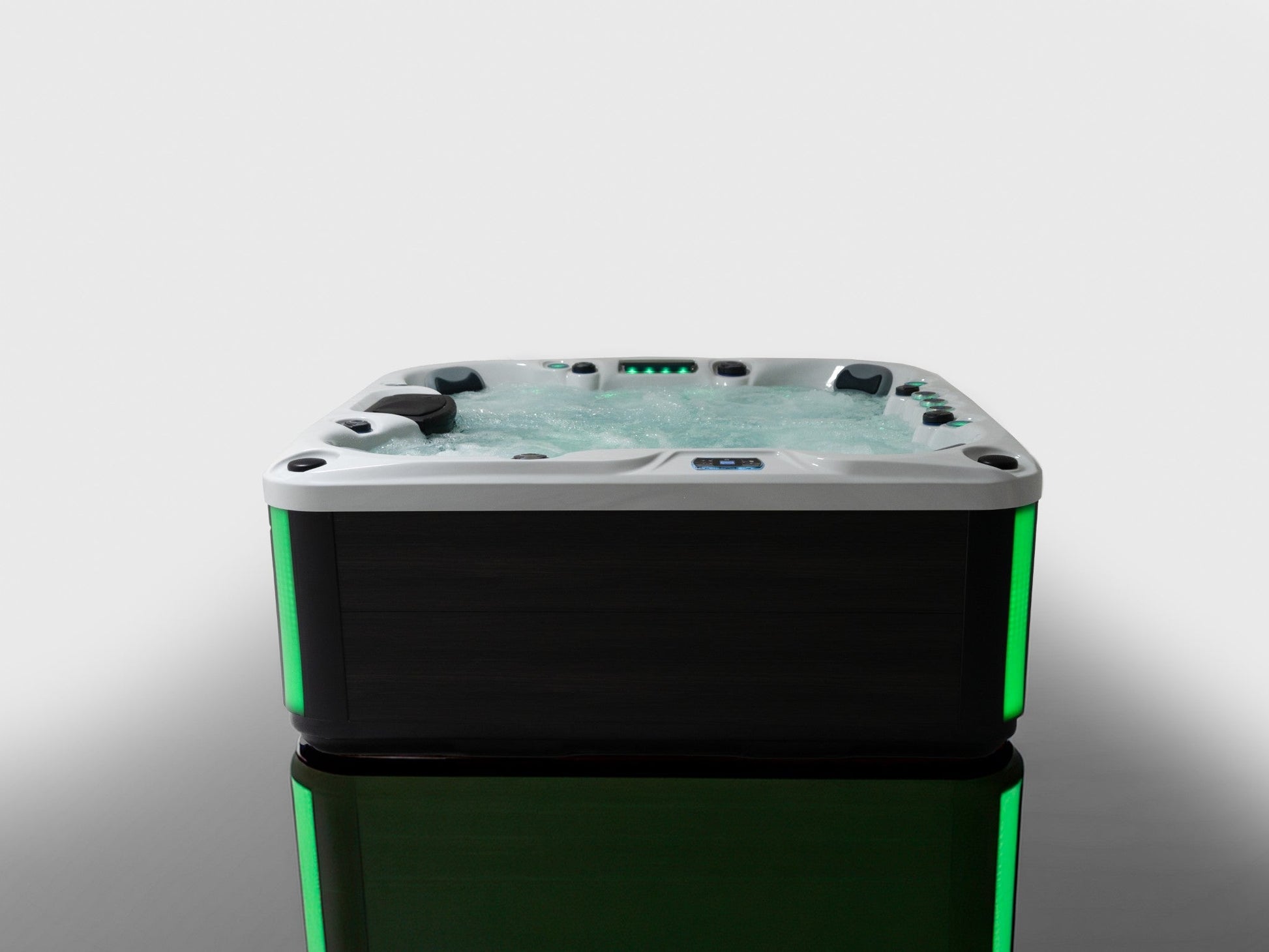 WithinWellness Equinox | 7-Seat High Power 32A Hot Tub