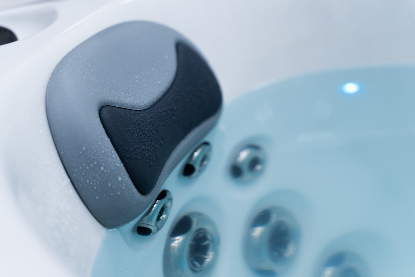 WithinWellness Aurora Pro | 5-Person Ultra-Performance 32A Spa