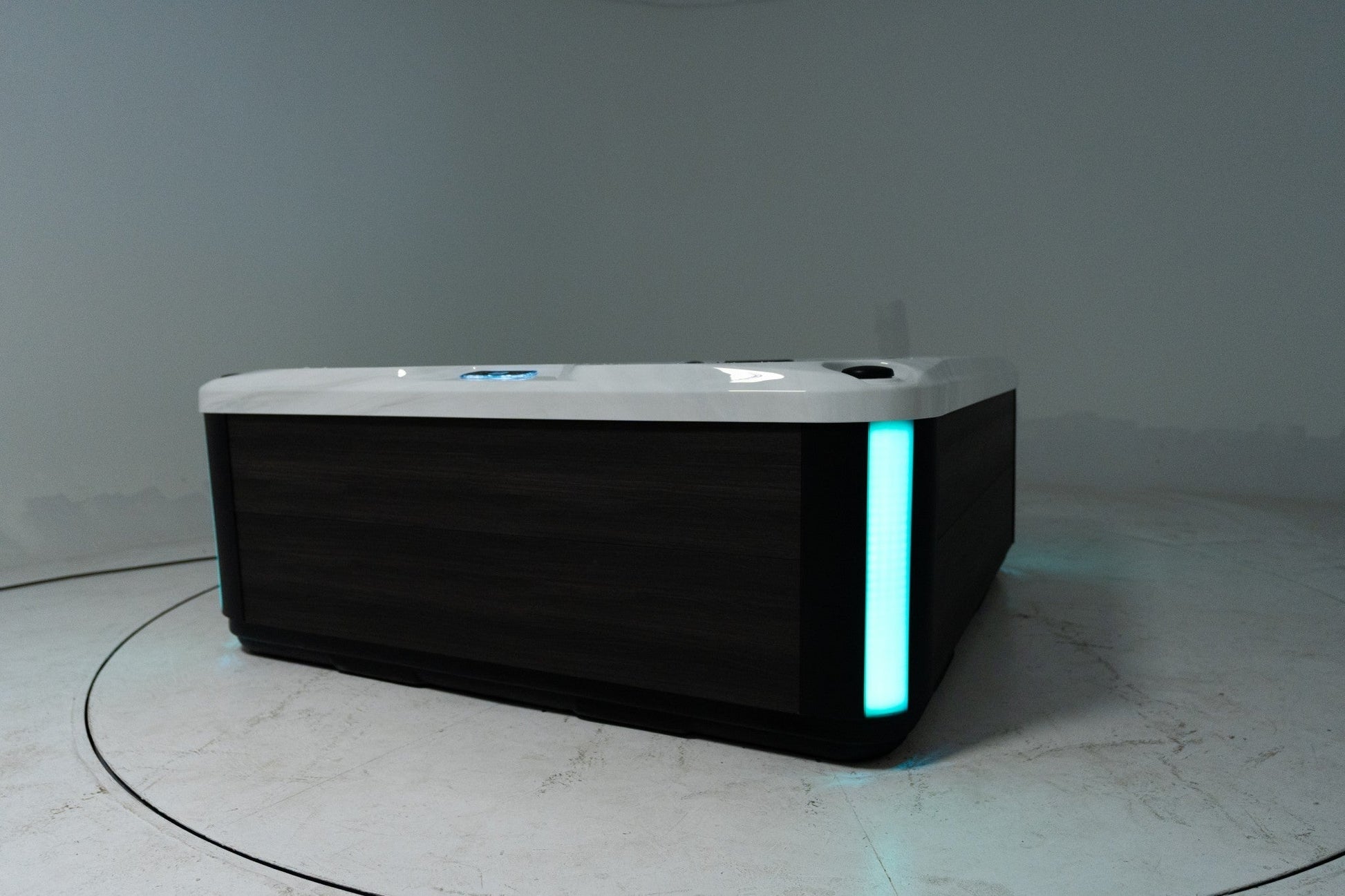 WithinWellness Aurora | 6-Person High Power 32A Hot Tub