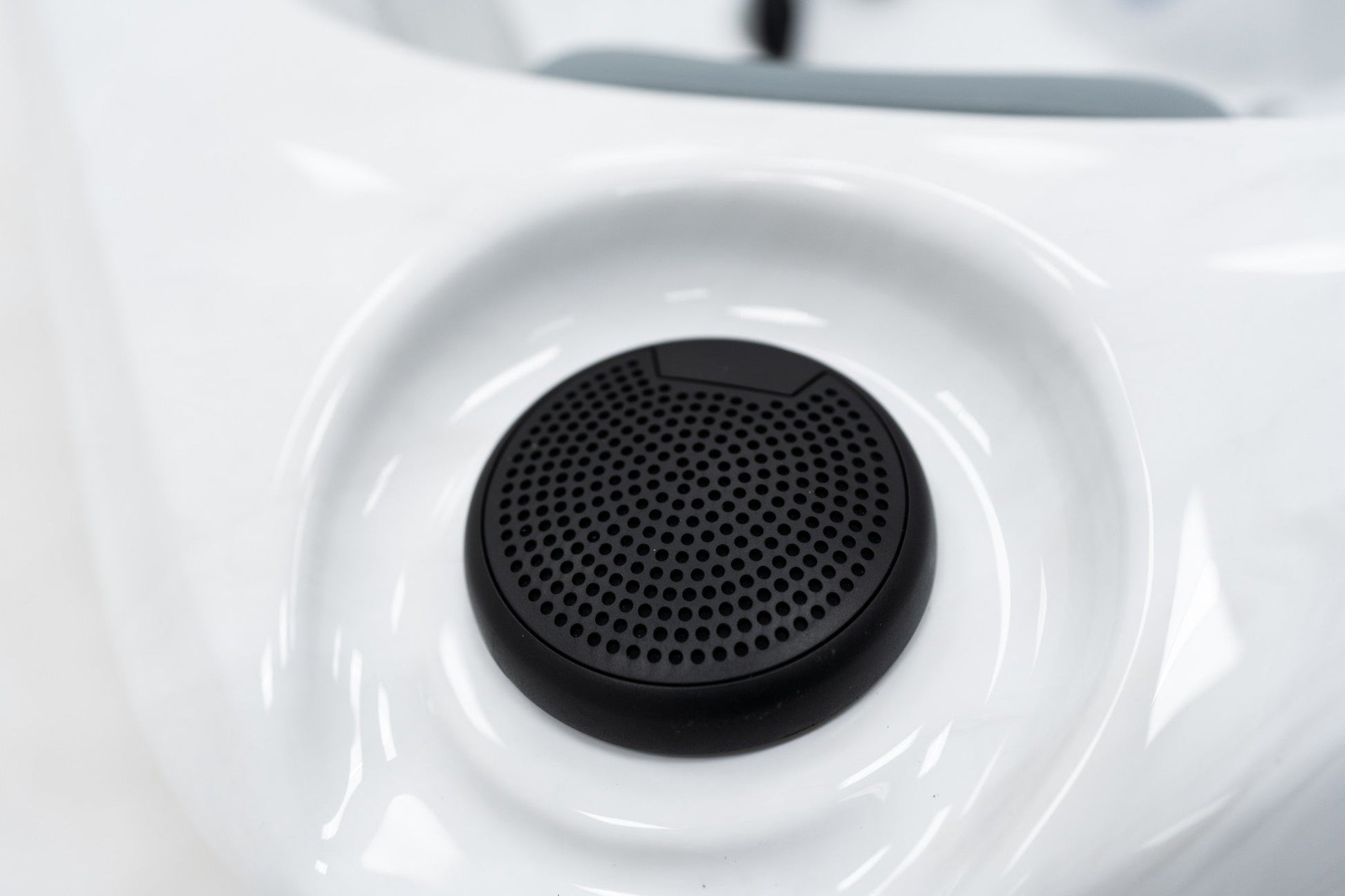 WithinWellness Aurora | 6-Person High Power 32A Hot Tub