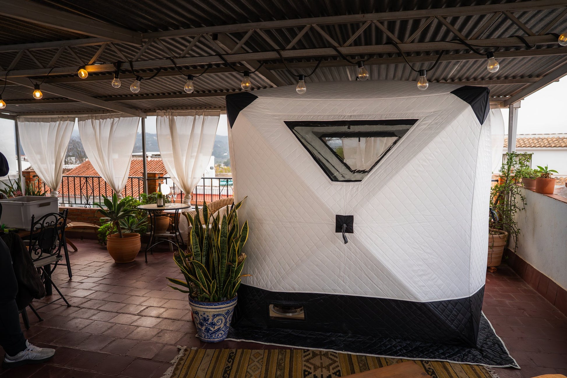 FinSteam Fritid pop-up portable gas sauna tent for 2-4 people