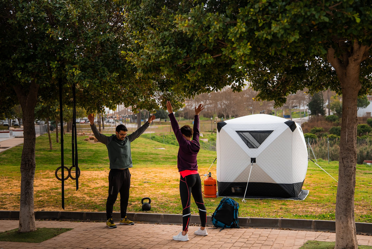 FinSteam Fritid pop-up portable gas sauna tent for 2-4 people