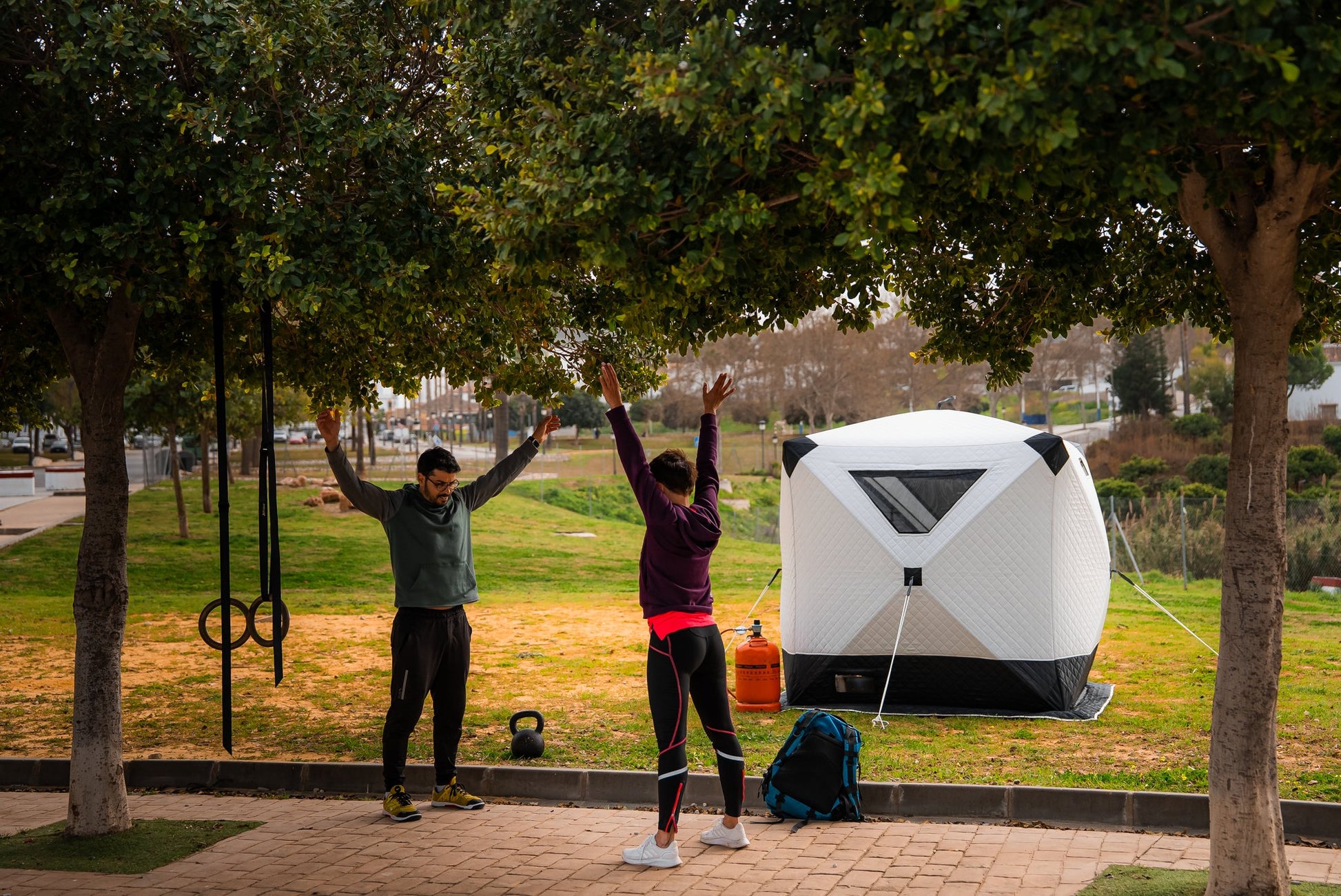 FinSteam Fritid pop-up portable gas sauna tent for 2-4 people