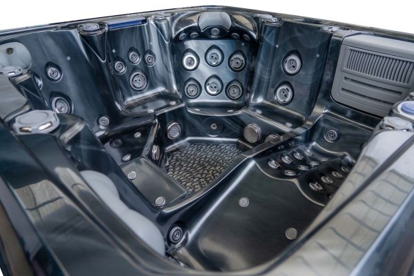 Platinum 5 Hot Tub — 7 Person 32A Performance Luxury Spa | Steam & Oak