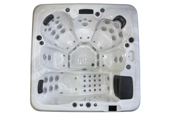 7 6 Person Luxury Hot Tub