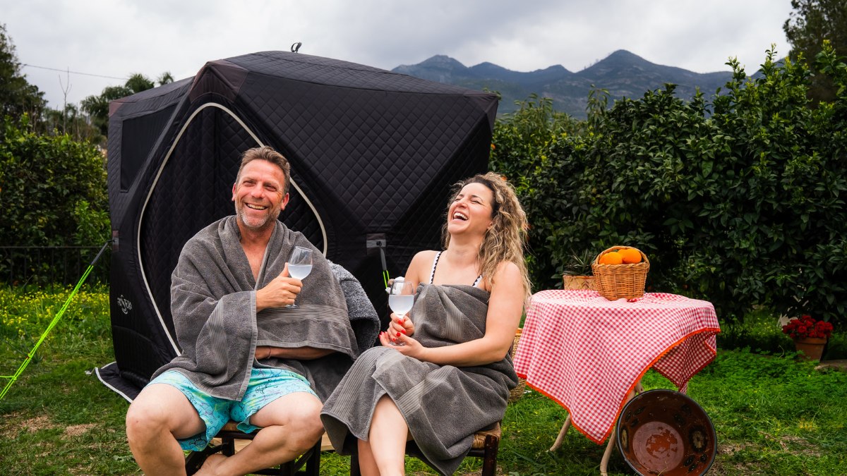finsteam-dome-group-sauna-lifestyle-uk