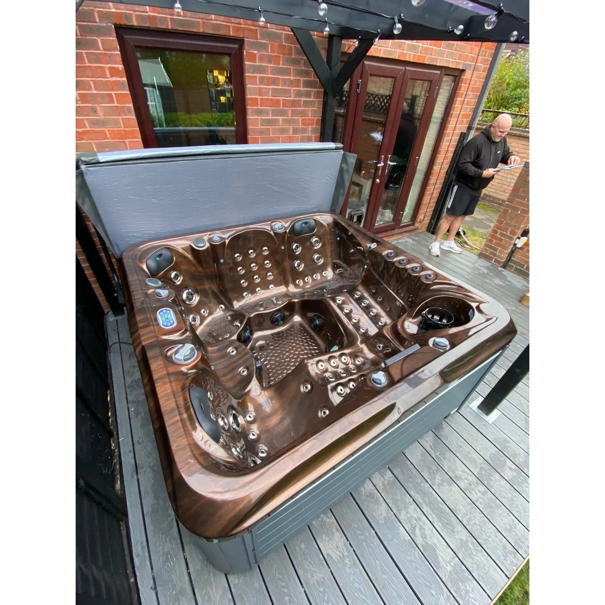 Social Pro 5 Hot Tub — 5 Person 32A Premium Spa with Dual Loungers | Steam & Oak